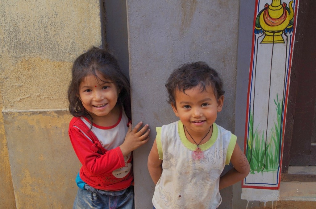 ネパール笑顔の子供達(修正）